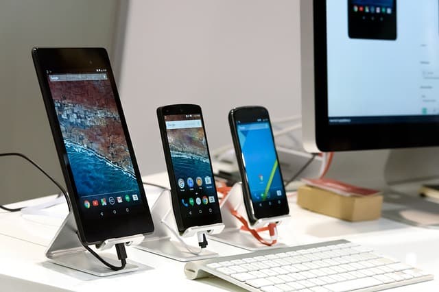 Popular Mobile Phone Retail Chain in Bangalore